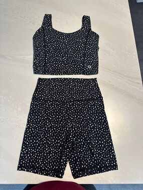 Black Speckled Sports Crop Top & High-Waist Biker Shorts Set
